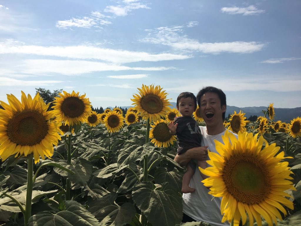 新潟観光大使 61 夏の思い出 津南ひまわり広場と大地の芸術祭 住宅設計エスネルデザイン