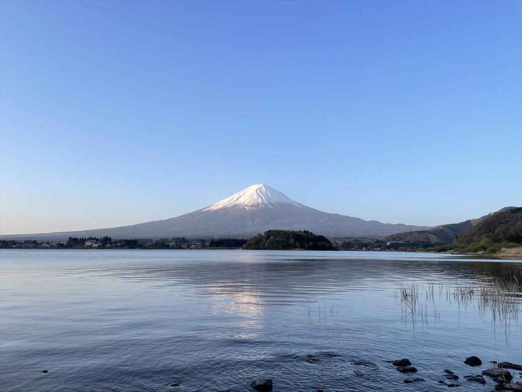 【甲斐のエスネル-01】『設計監理契約。』富士山を臨む家。「特別な贈り物とキッチン105。」